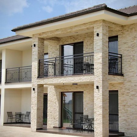 Jazmin apartmány Velky Meder Exterior foto