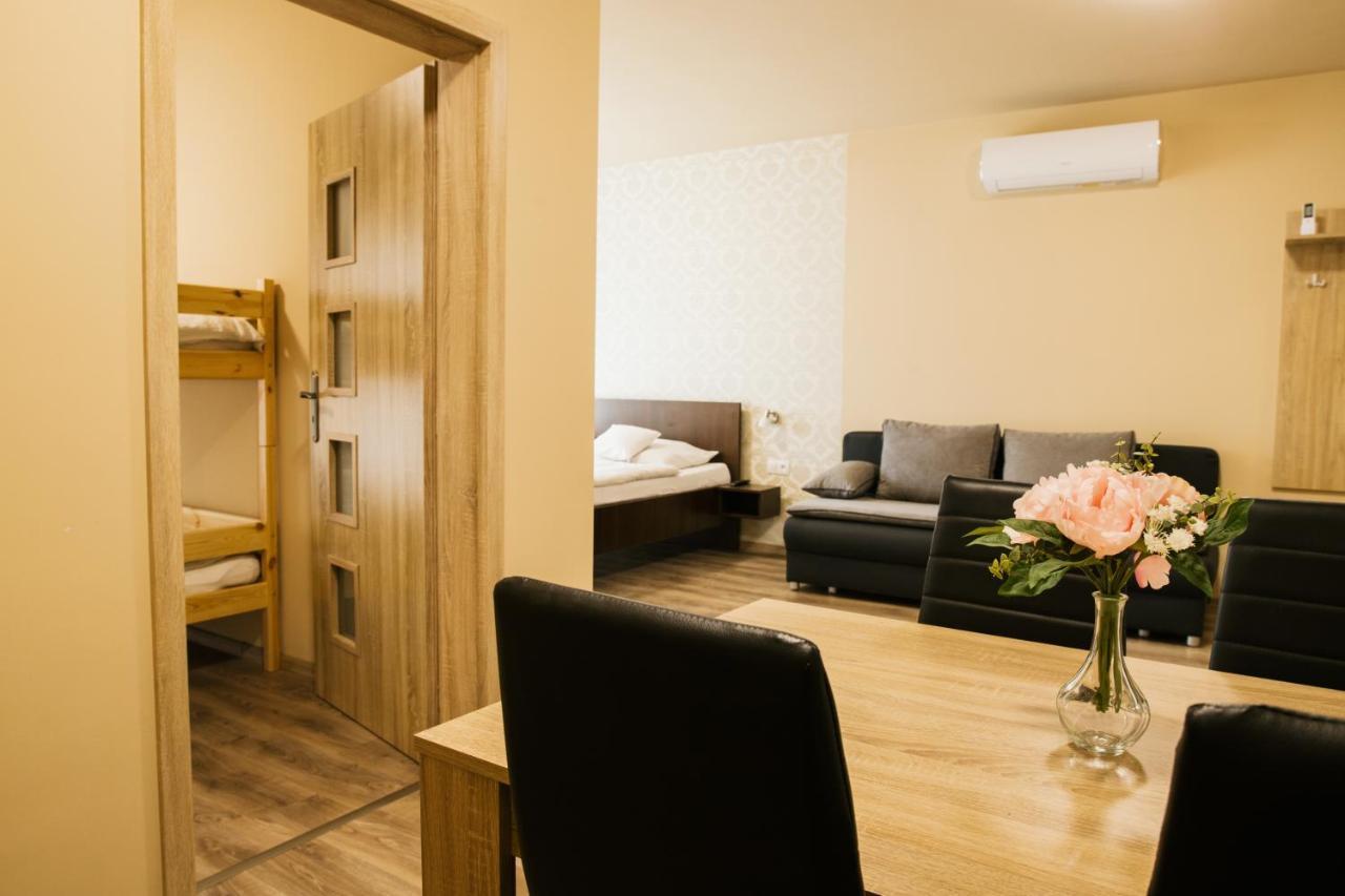 Jazmin apartmány Velky Meder Exterior foto