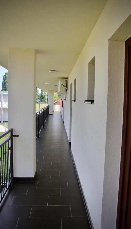 Jazmin apartmány Velky Meder Exterior foto